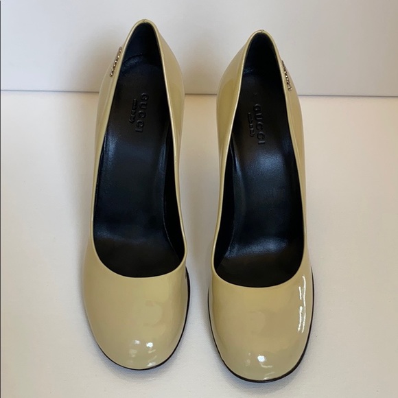 GUCCI Creme Patent Leather Pump - Picture 15 of 16